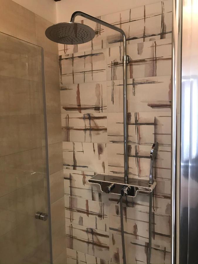 B&B Via Napoli Leverano Bagian luar foto